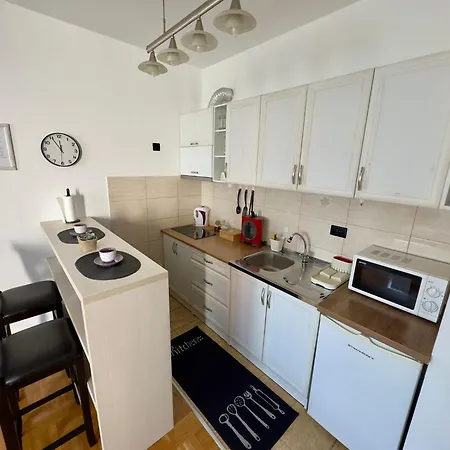 Ema Διαμέρισμα *